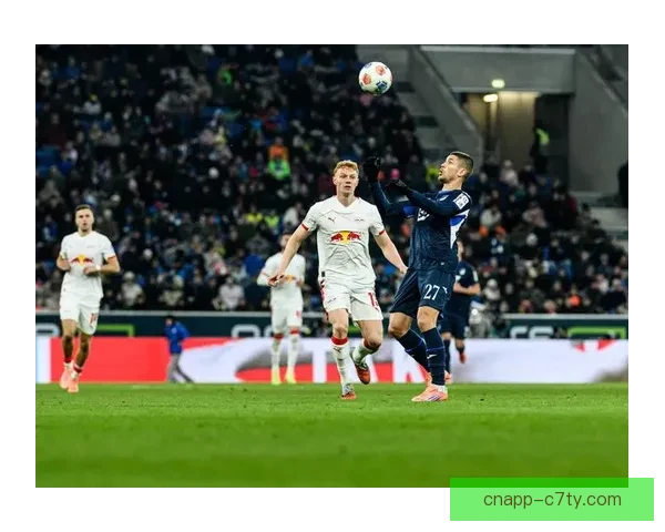 克拉马里奇引领霍村最佳足球