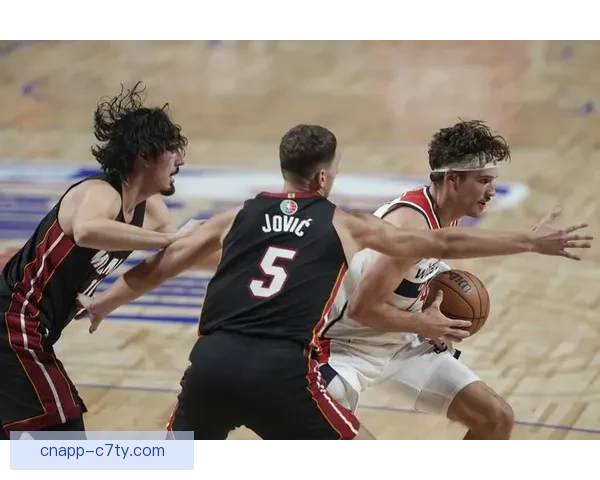 阿德巴约25分领热火胜国王